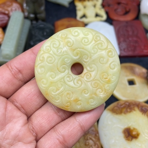 蛇纹石玉颈饰未镶嵌62