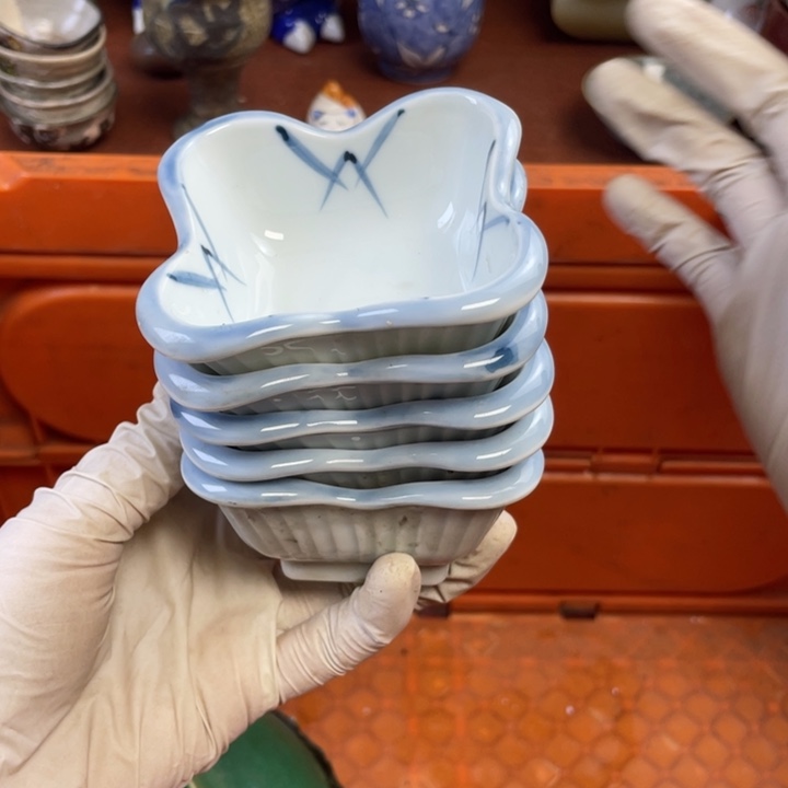 他家瓷器真美…开播了