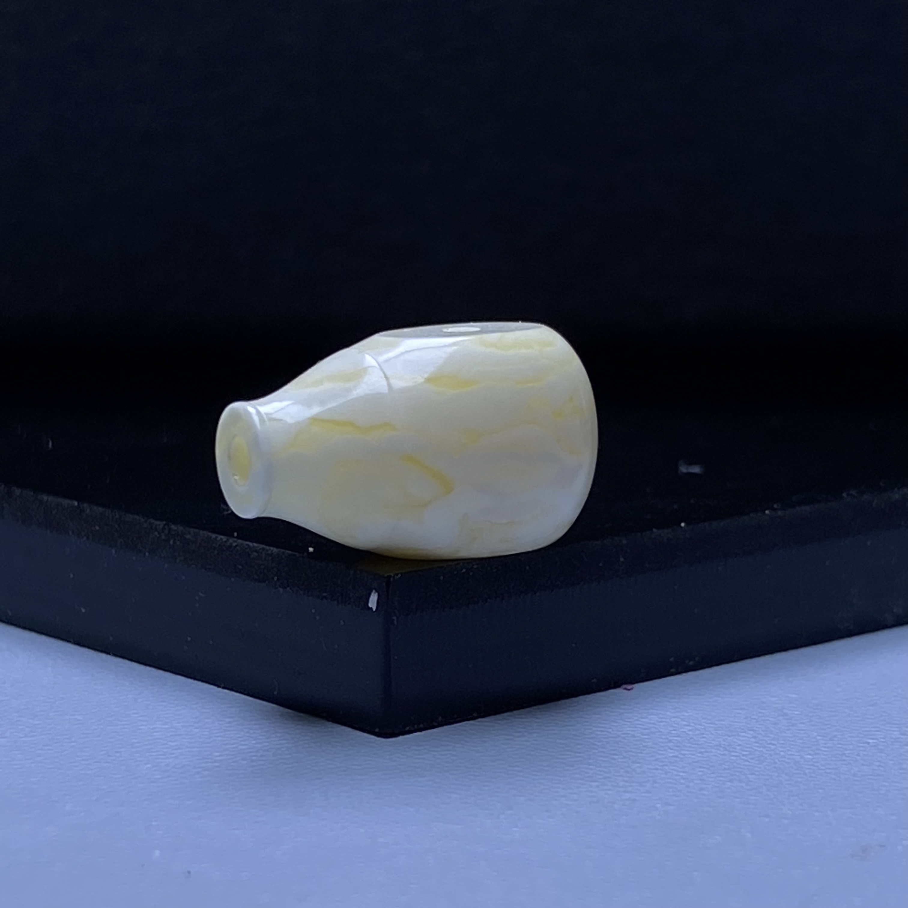 琥珀蜜蜡瓷白虎皮纹三通对孔10.5m