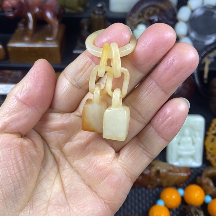 颈饰未镶嵌和田玉