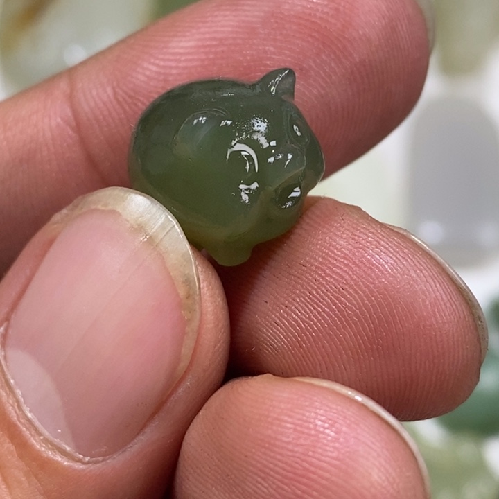 和田玉未镶嵌车挂