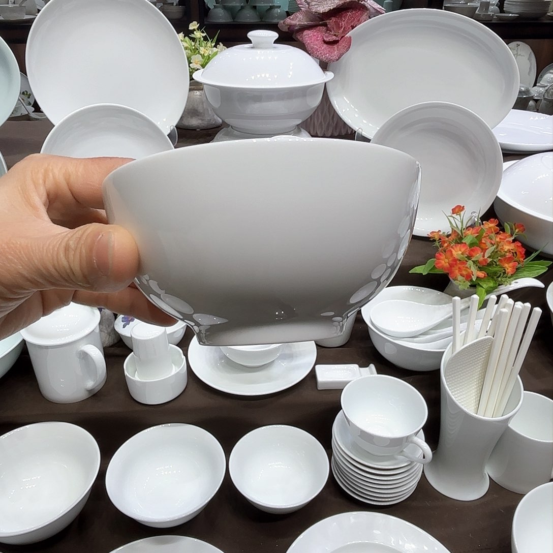 陶白瓷4.5寸奥碗5个，8寸奥碗1个