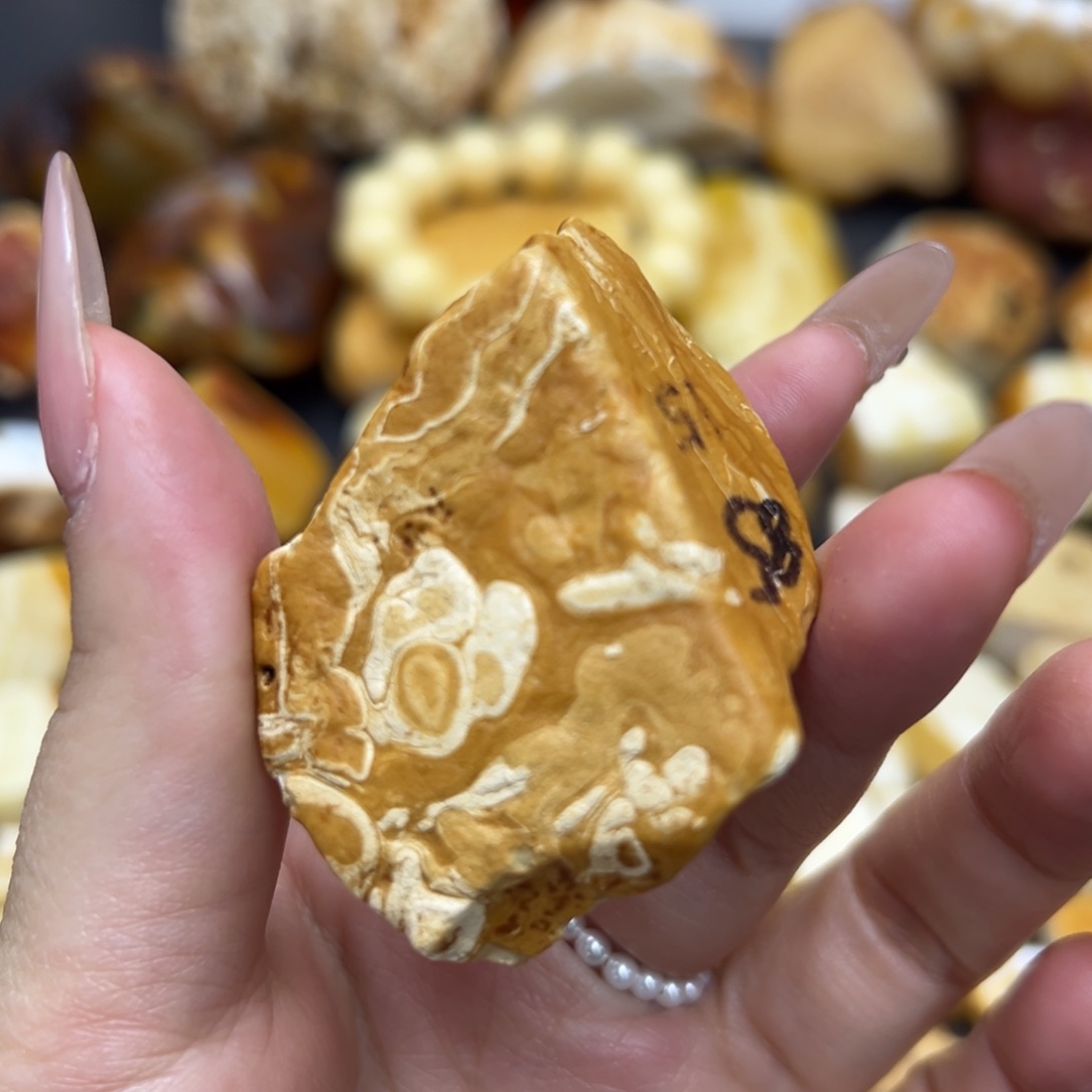 定制琥珀未镶嵌蜜蜡