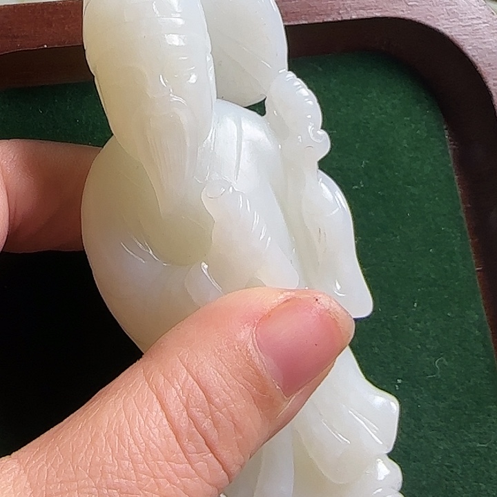 人***途瓷片新号开播瓷盘一件