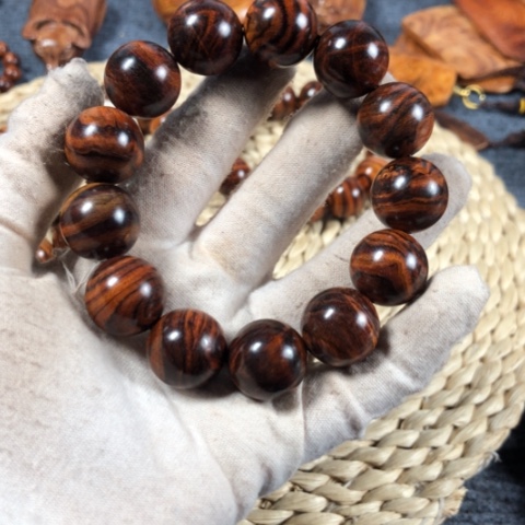 黄花梨/降香黄檀爱****）海南黄花梨1.8