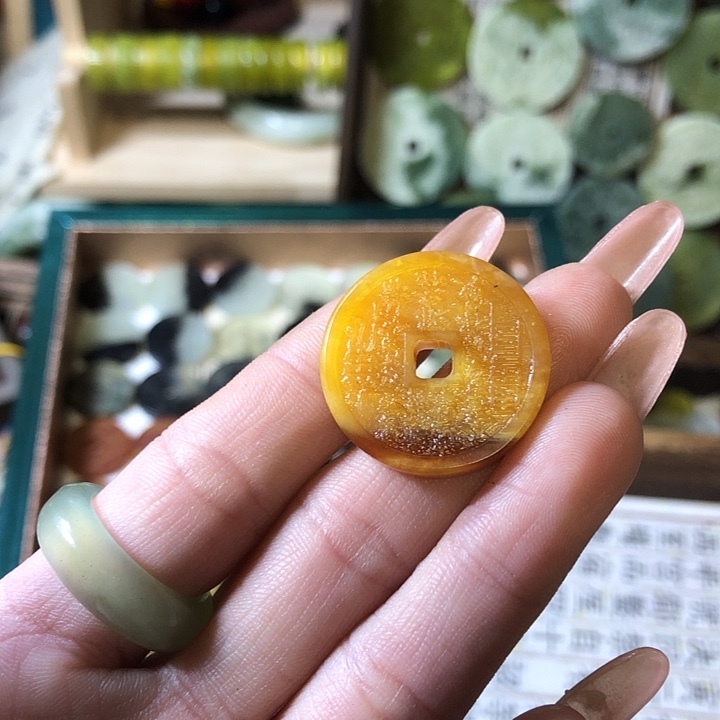 岫玉岫玉挂件未镶嵌乐*