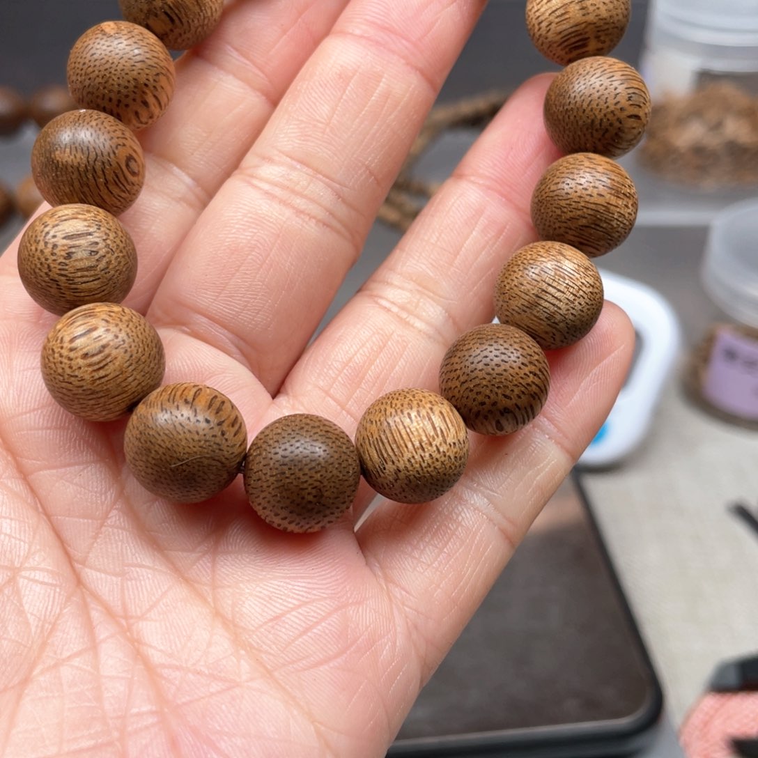 【闪购商品】沉香手串用****1大叻1.2+          