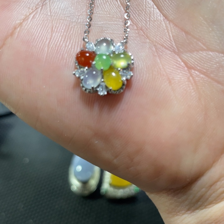 翡翠未镶嵌戒指缅甸天然翡翠