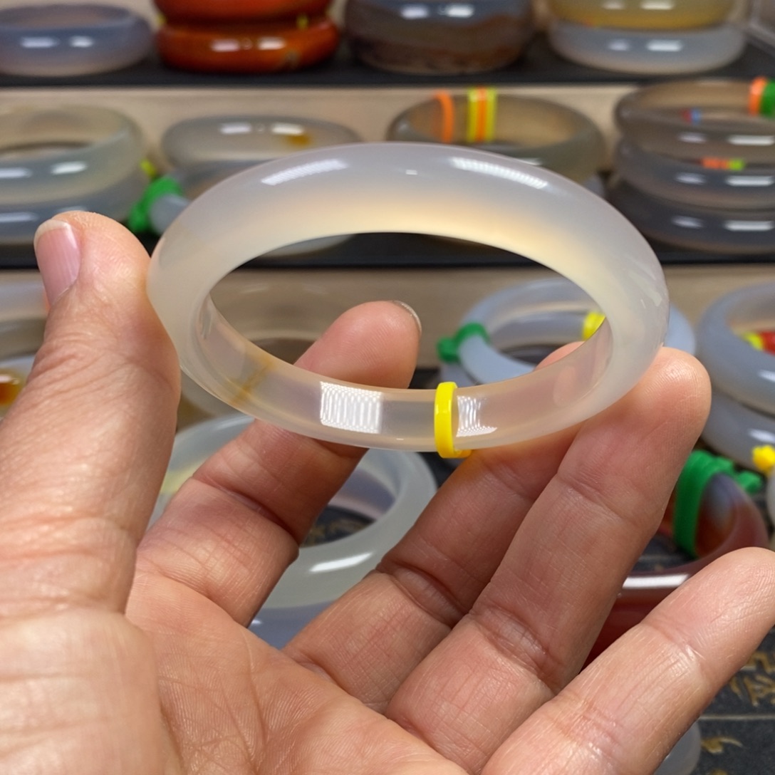 玛瑙/玉髓未镶嵌手镯