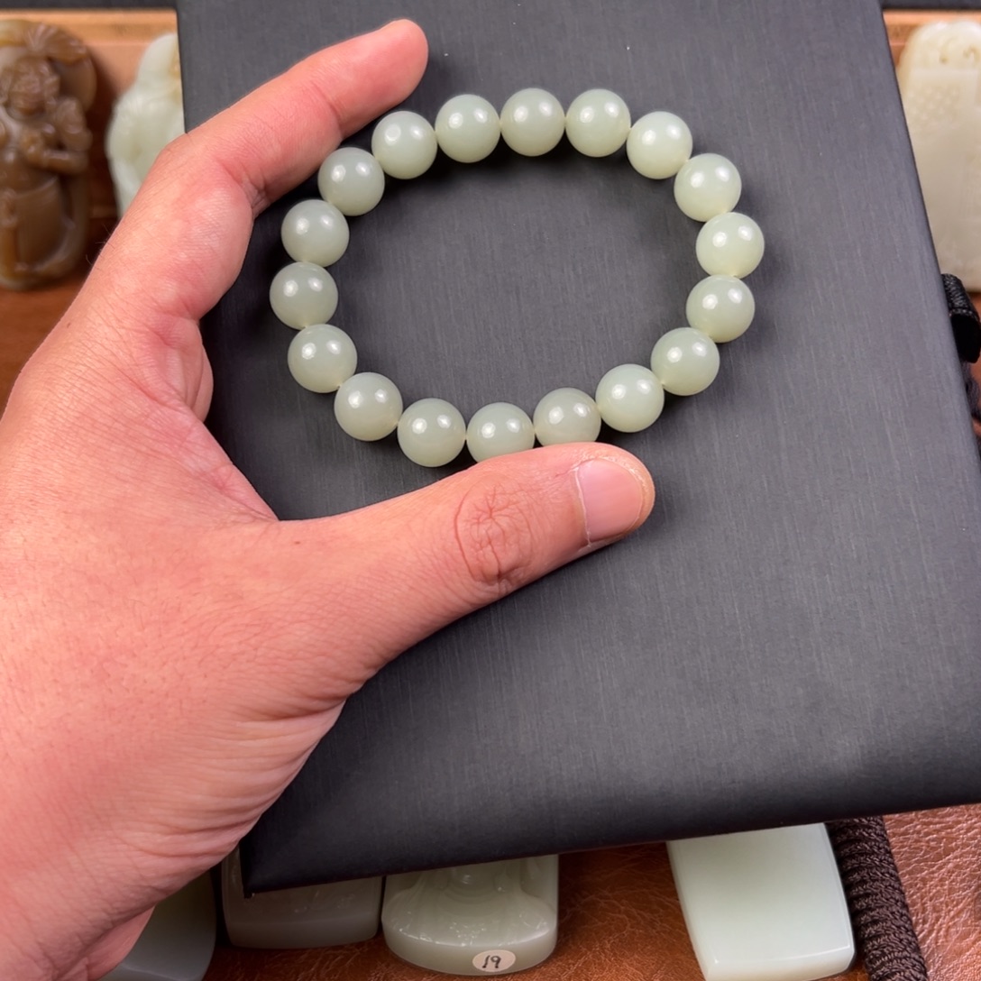 和田玉（青白玉）未镶嵌颈饰