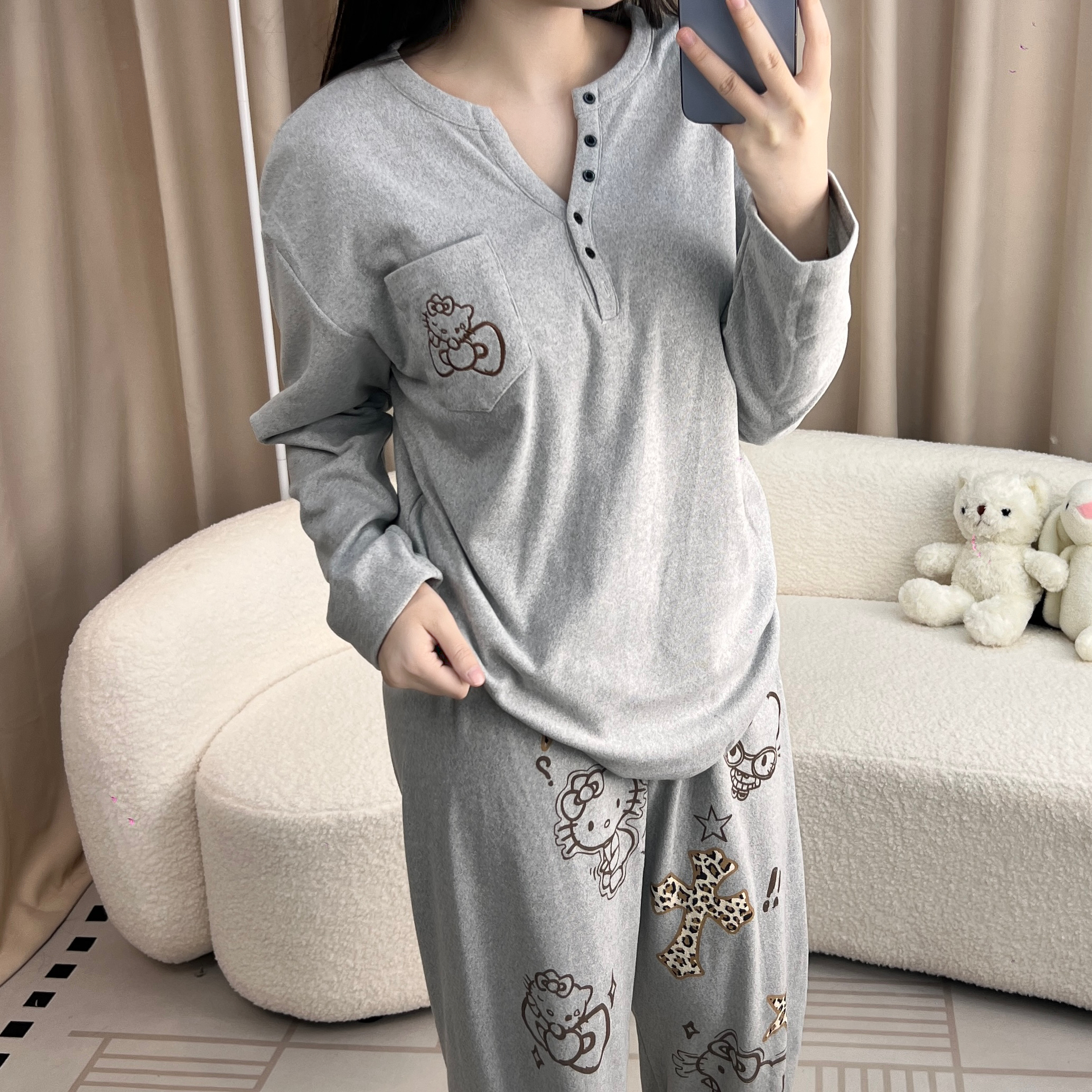 德绒保暖加厚少女睡衣长袖秋冬款印花Kitty带胸垫家居服套装
