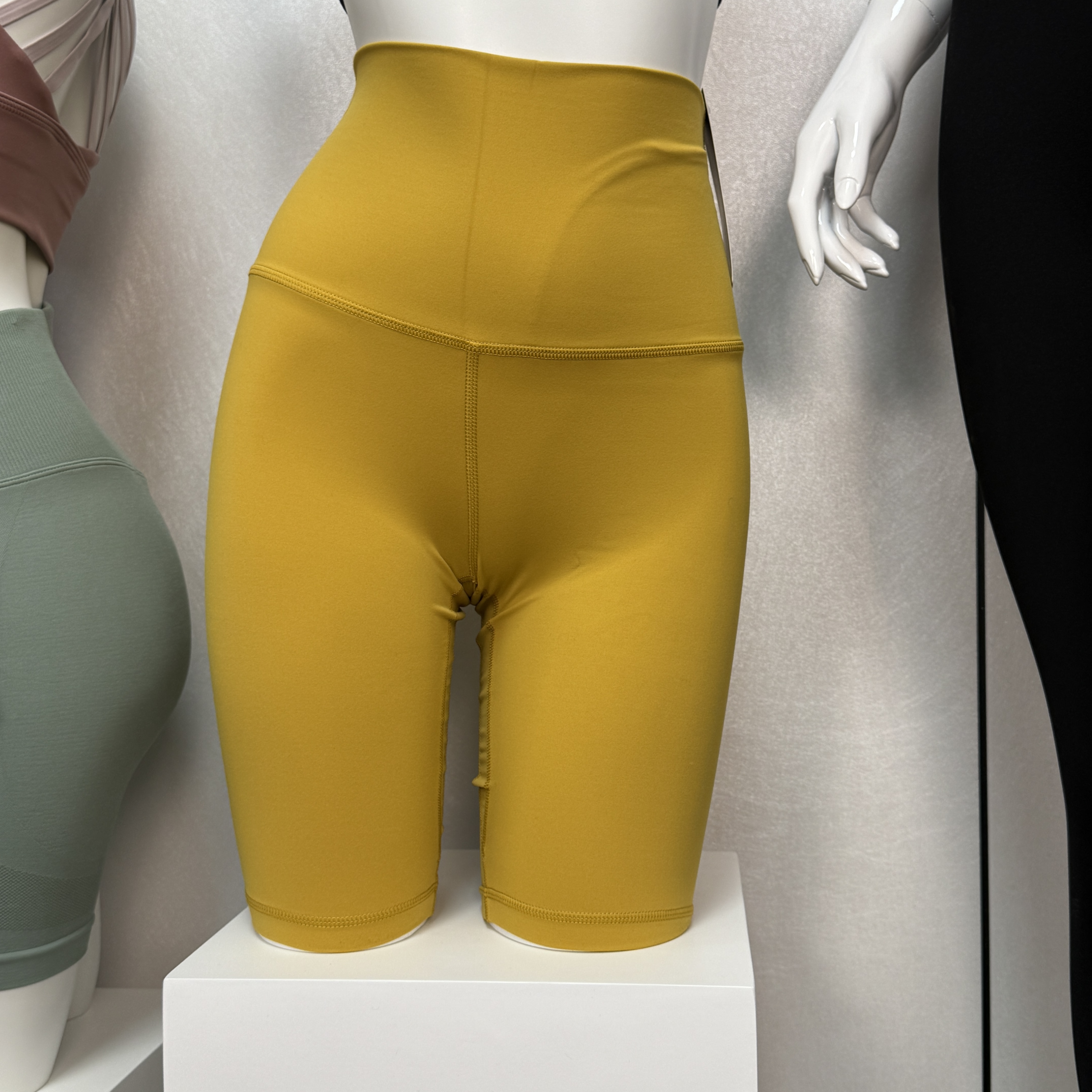 S2085提臀高腰紧身收腹裸感速干女士健身瑜伽五分短裤