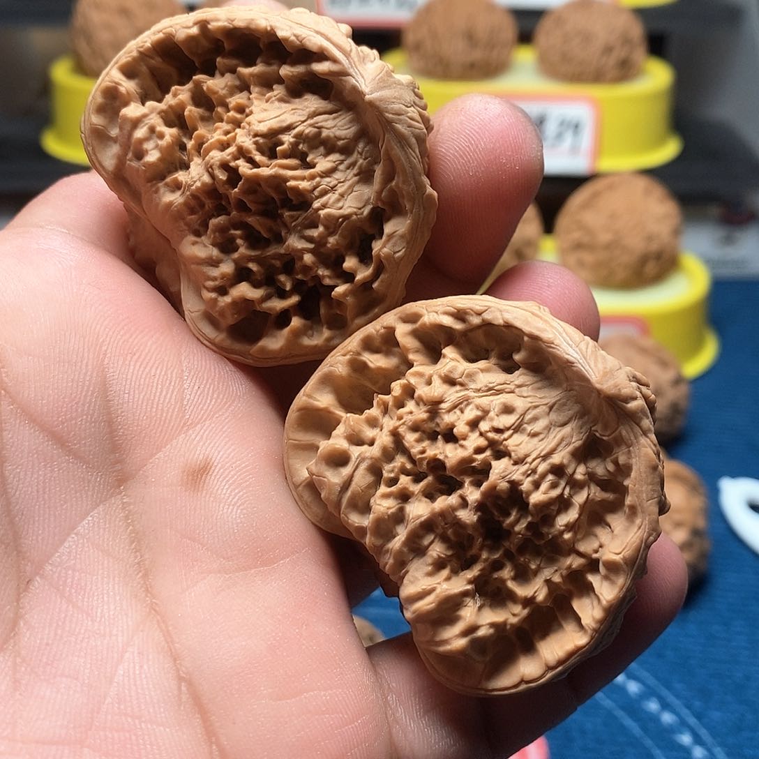文玩核桃吊坠玛****车全品鹰嘴