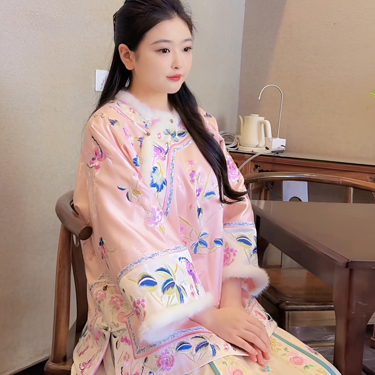 （醉芙蓉）一揽芳华桑蚕丝加棉水貂毛太太服满袖冬款