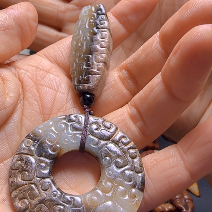 和田玉颈饰未镶嵌