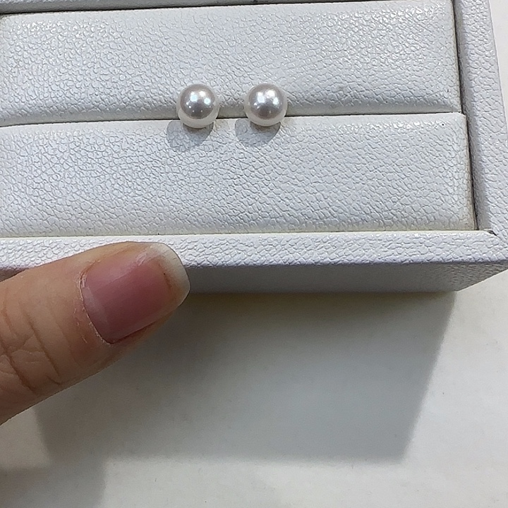 淡水珍珠银S925镶嵌耳饰