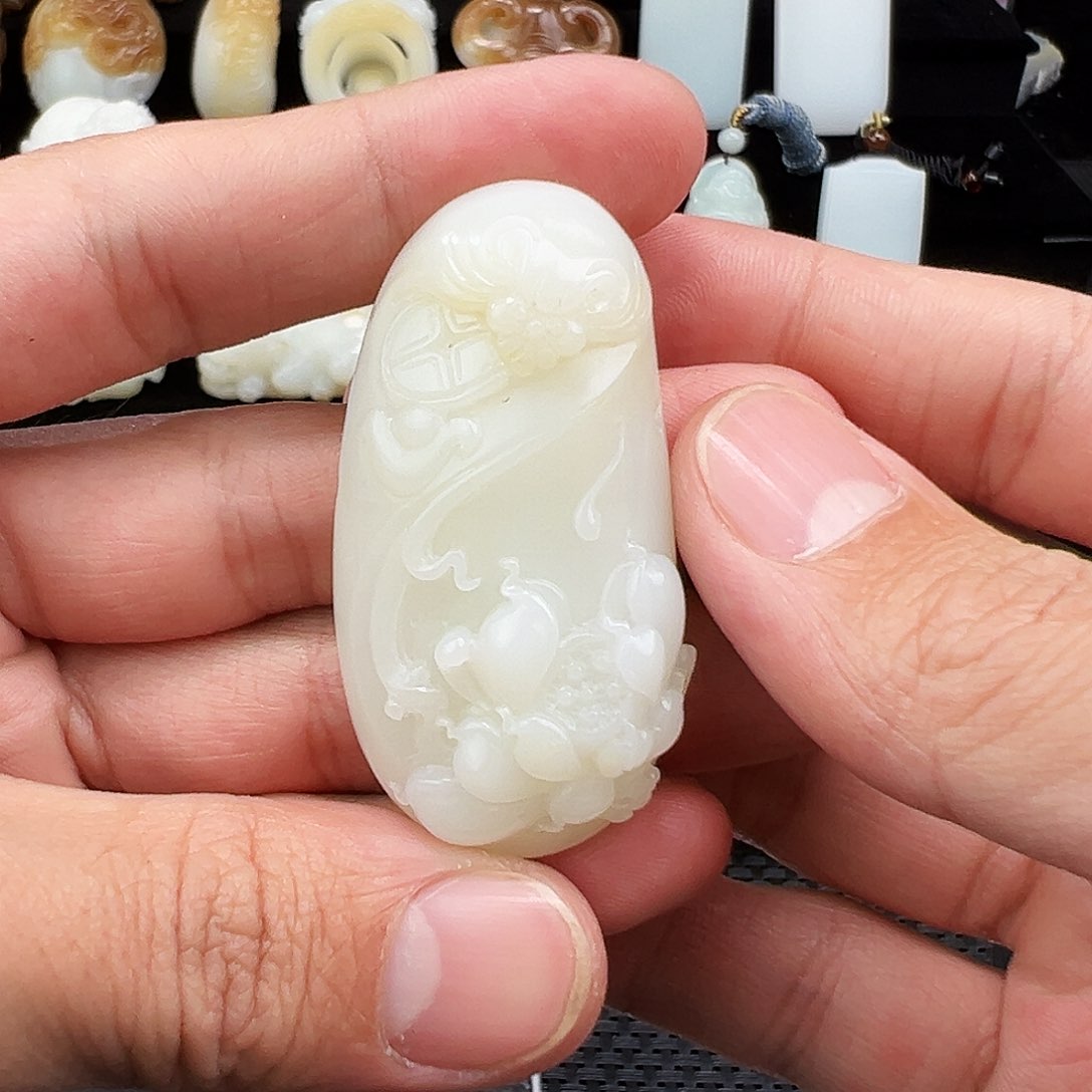 和田玉颈饰未镶嵌