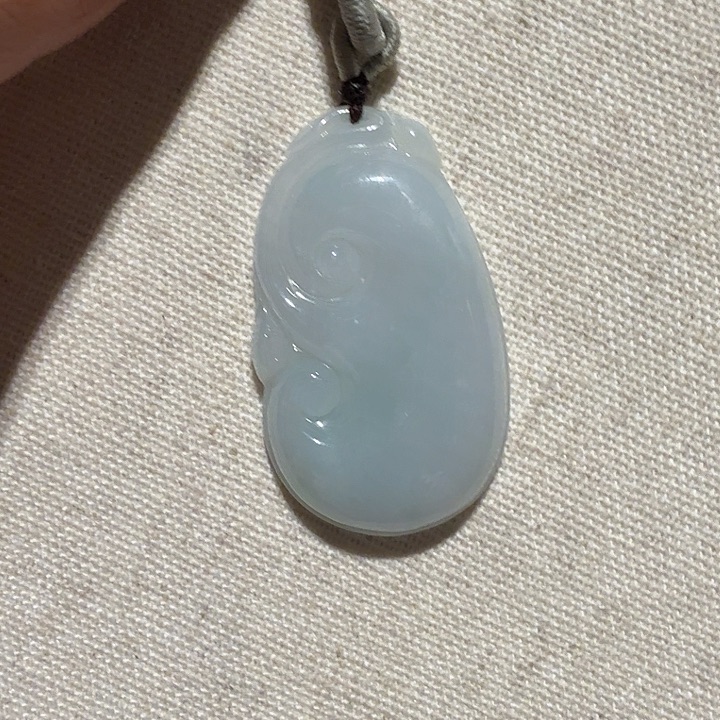 翡翠未镶嵌颈饰天然翡翠如意吊坠