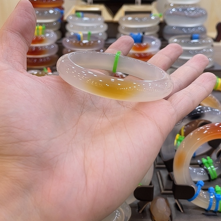 玛瑙/玉髓未镶嵌手镯88