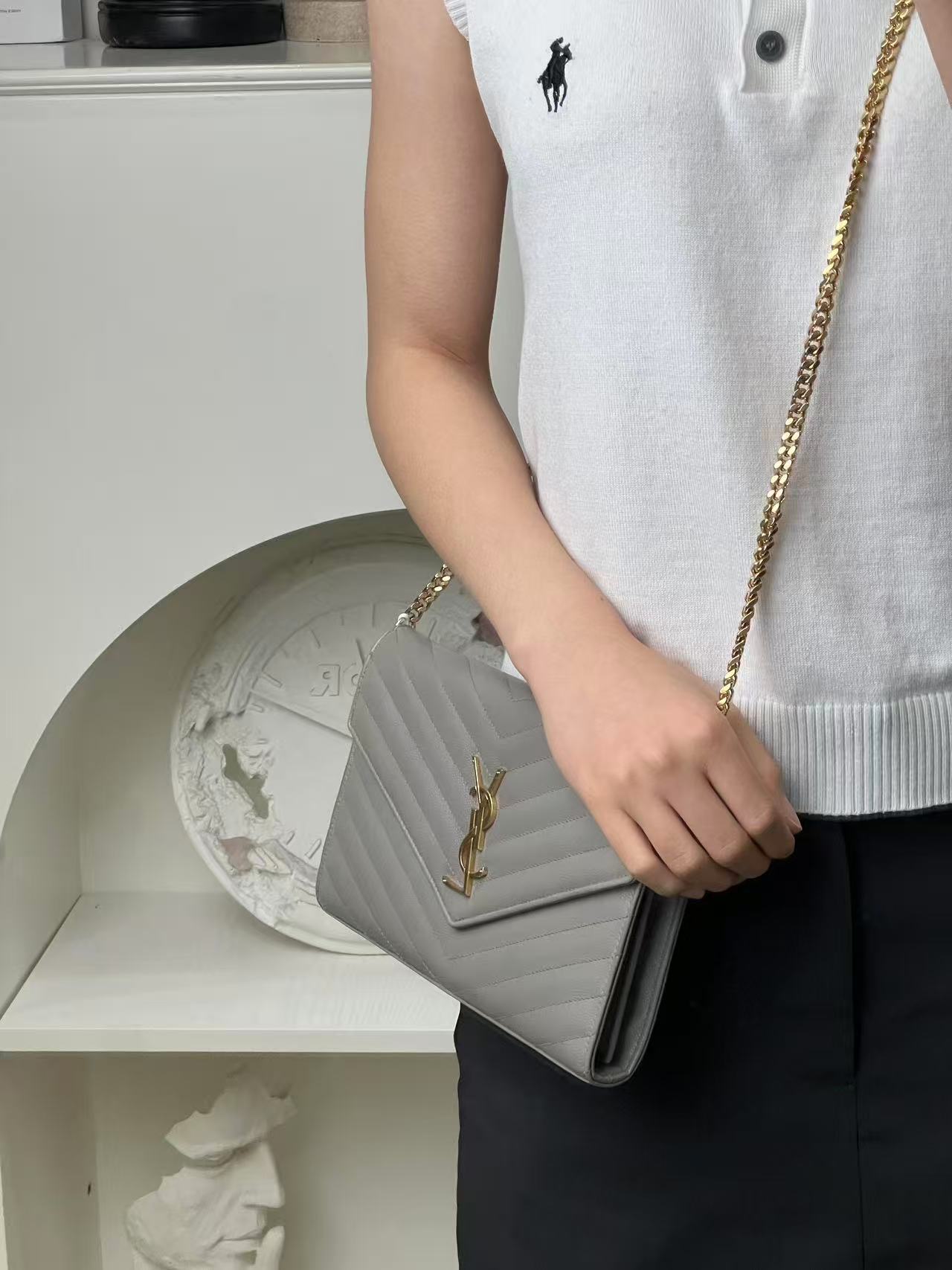 99新 YSL/圣罗兰 信封中号灰金/99新/优选