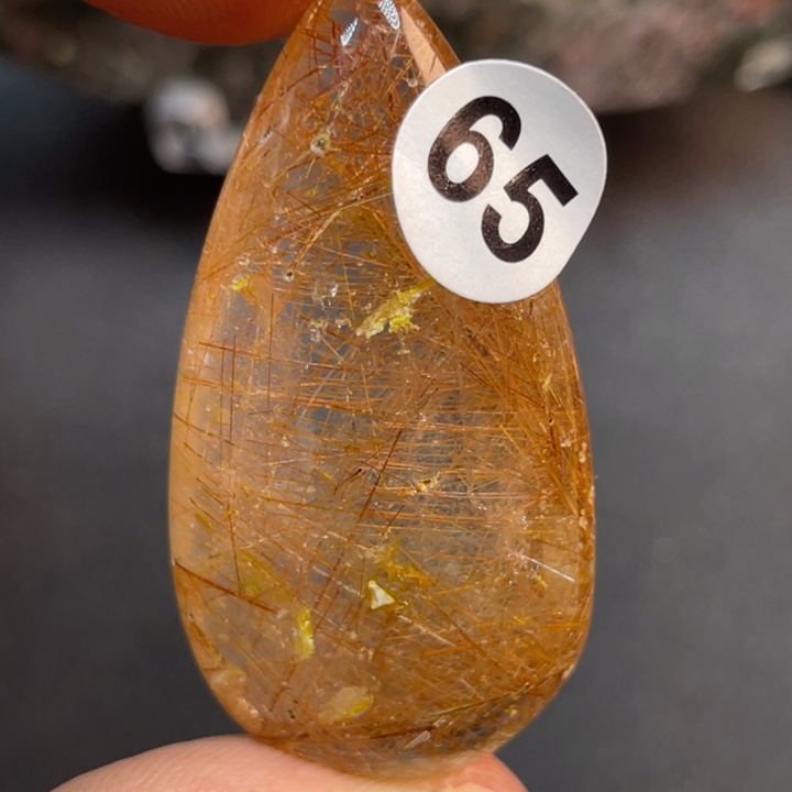 水晶颈饰未镶嵌?****?脖子了