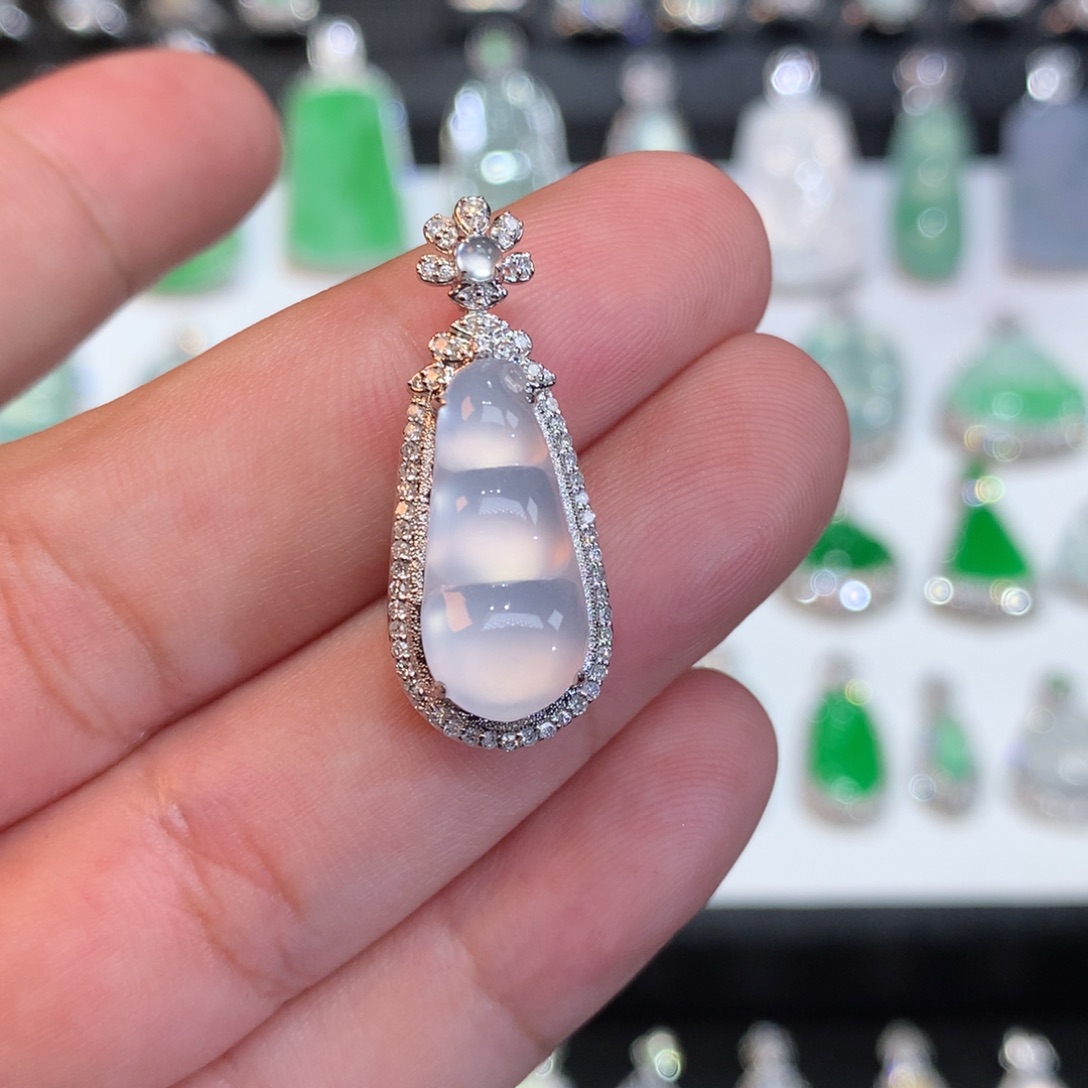 翡翠颈饰18K金镶嵌收到货48小时鉴赏期