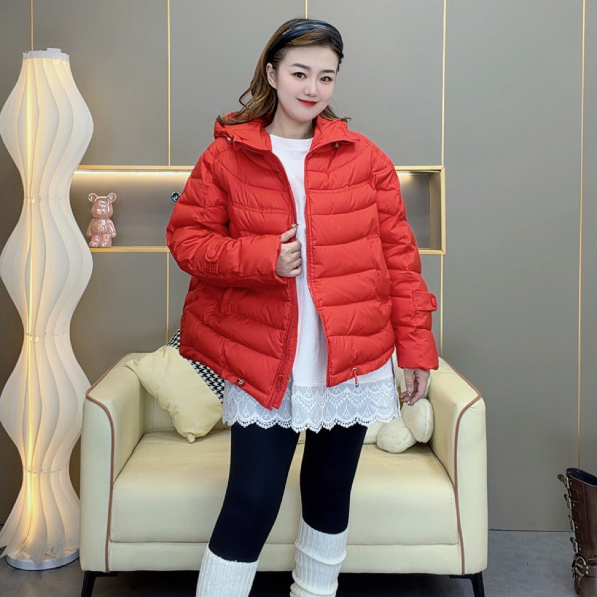 2025新款短款连帽排骨棉服女大码女装时尚轻薄保暖外套面包服潮