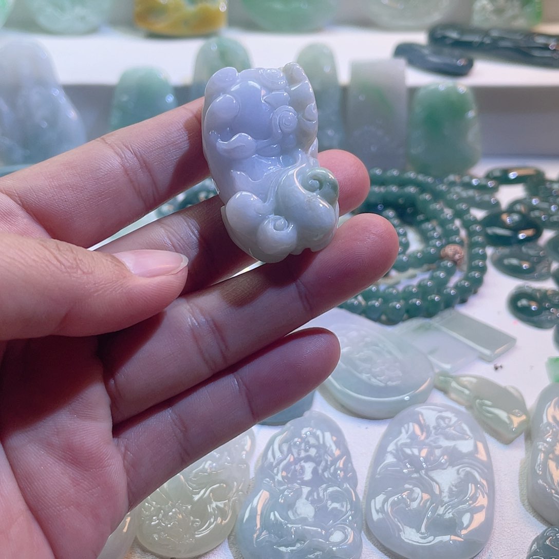 翡翠颈饰未镶嵌翡翠挂件