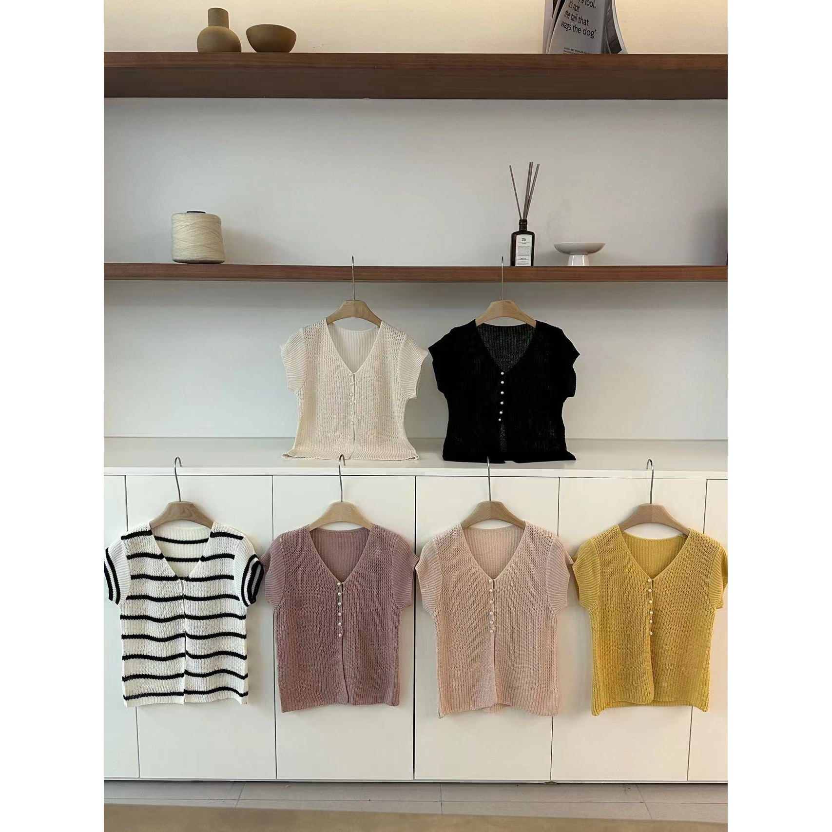 615-1四色V领针织衫