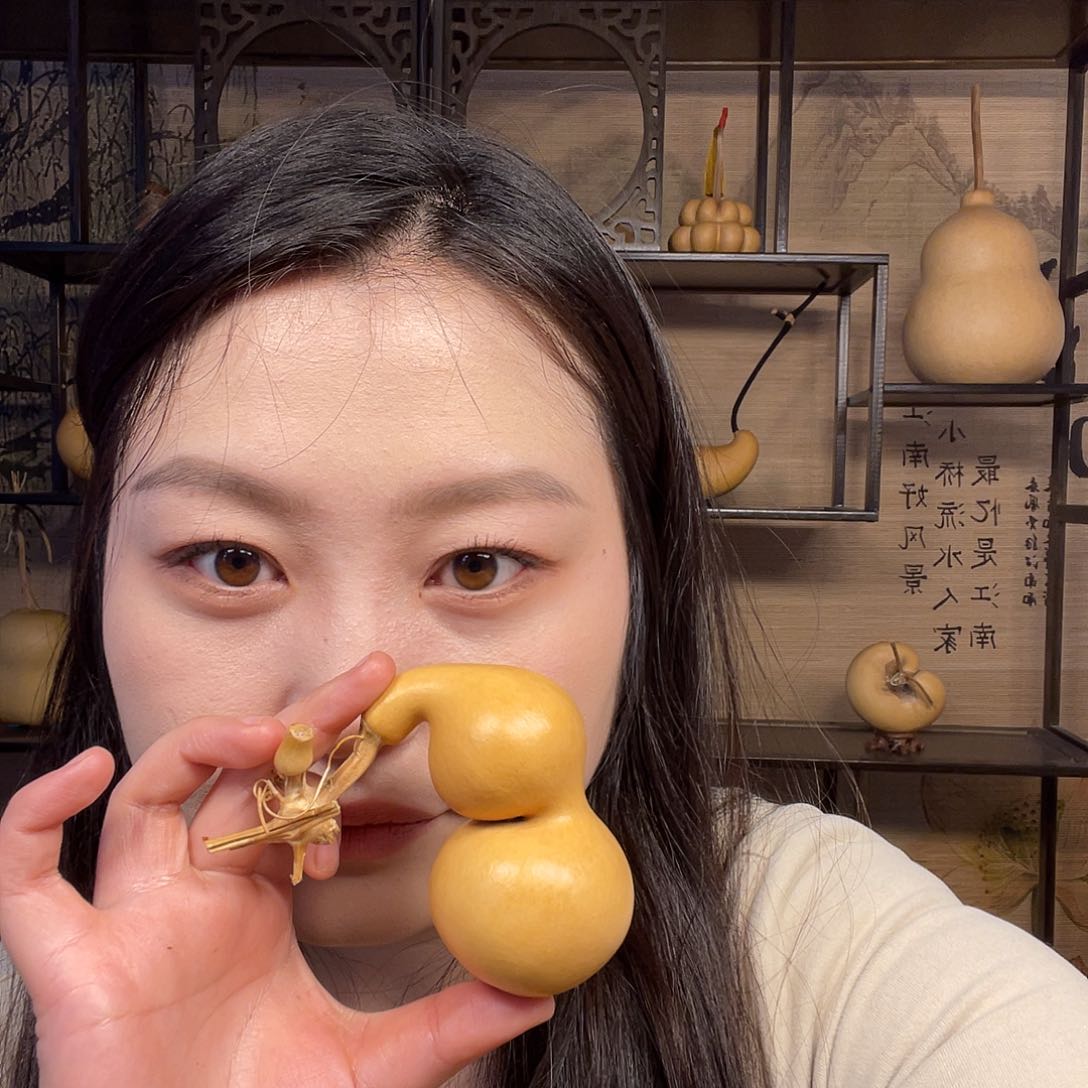 一***刘手把贴肚弓背蚂蚁