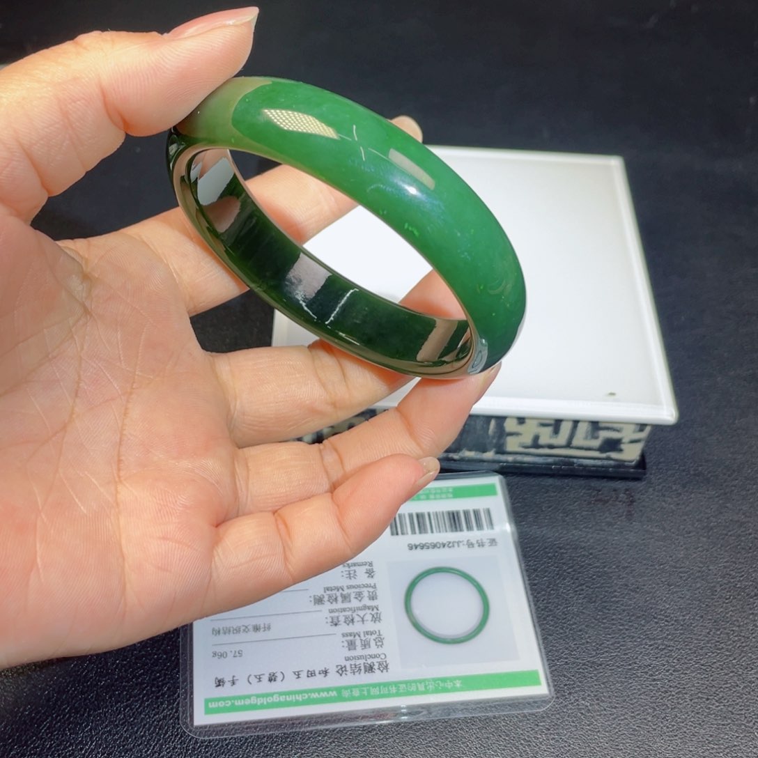 和田玉未镶嵌颈饰最***阳495手镯33