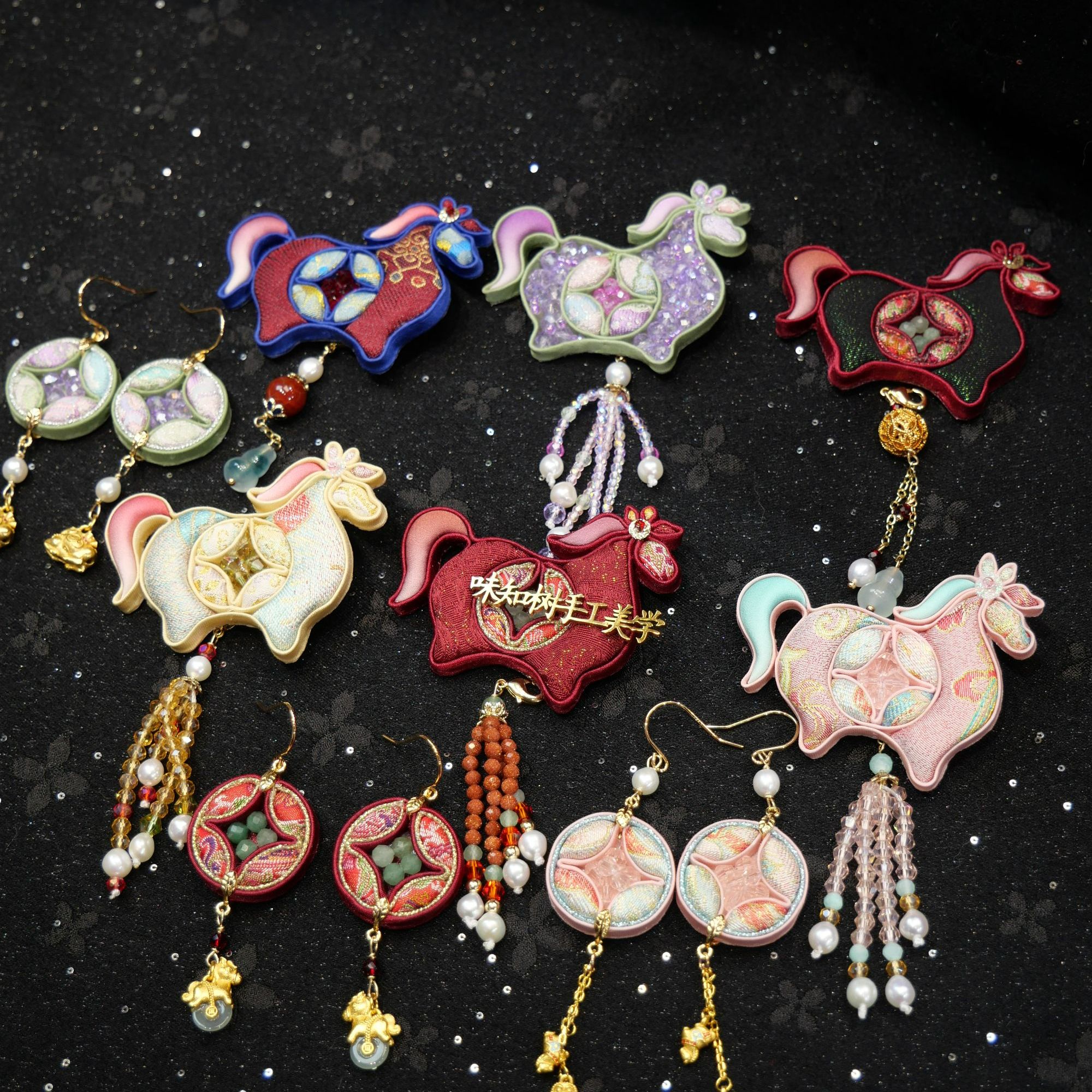 非遗手工盘扣小唐马【骄驹映晖】胸针or耳环 中国风首饰新中式国潮