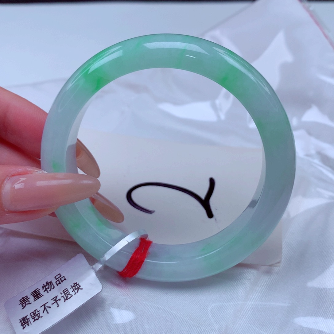 翡翠手镯未镶嵌翡翠53