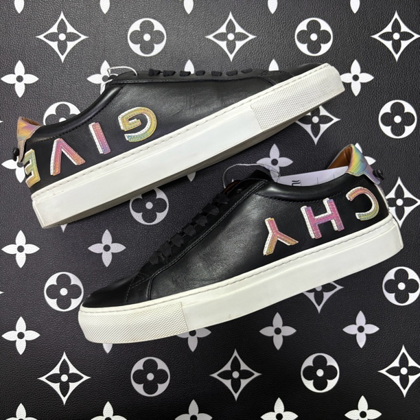 95新 Givenchy/纪梵希 40欧码经典刺绣迷彩镭射尾百搭纪梵希板鞋