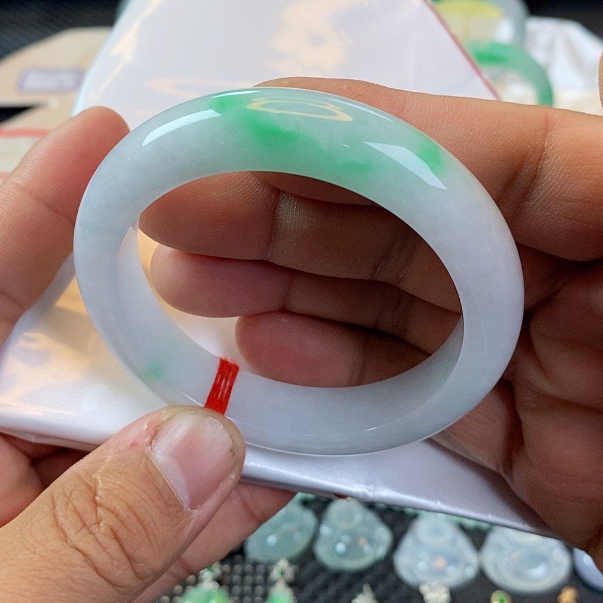 【闪购商品】未镶嵌手镯翡翠