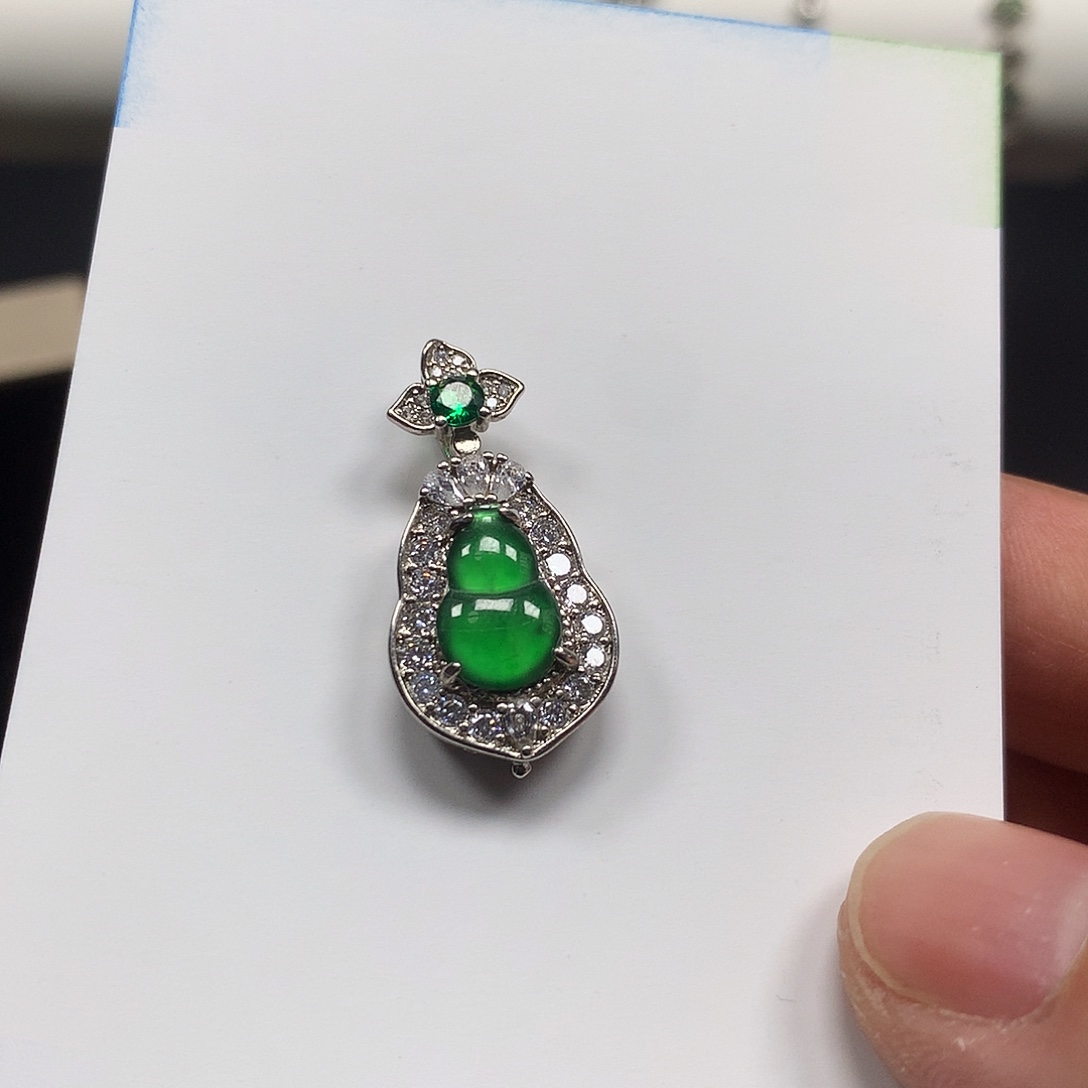 翡翠未镶嵌手串翡翠挂件