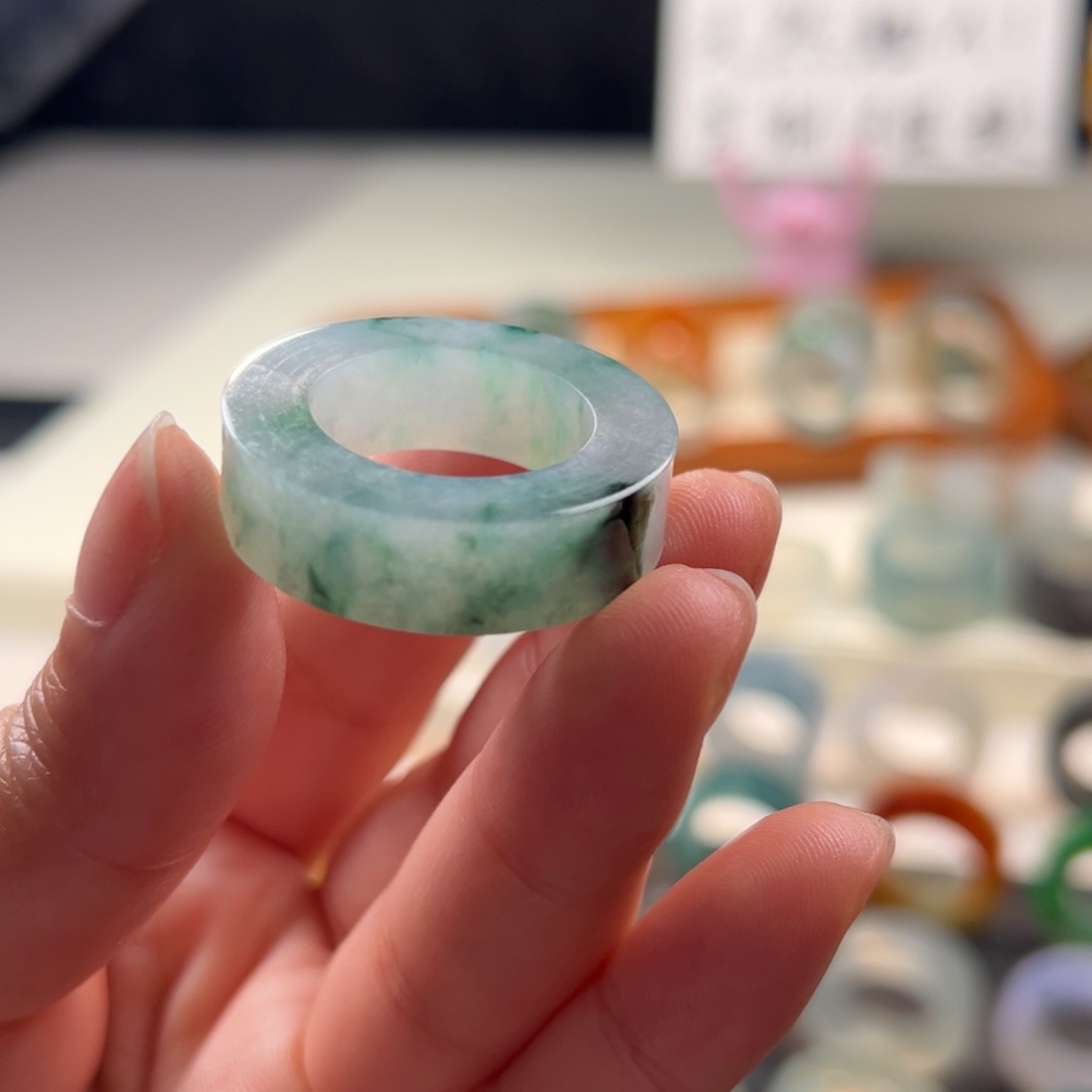 定制翡翠未镶嵌福利品不退换