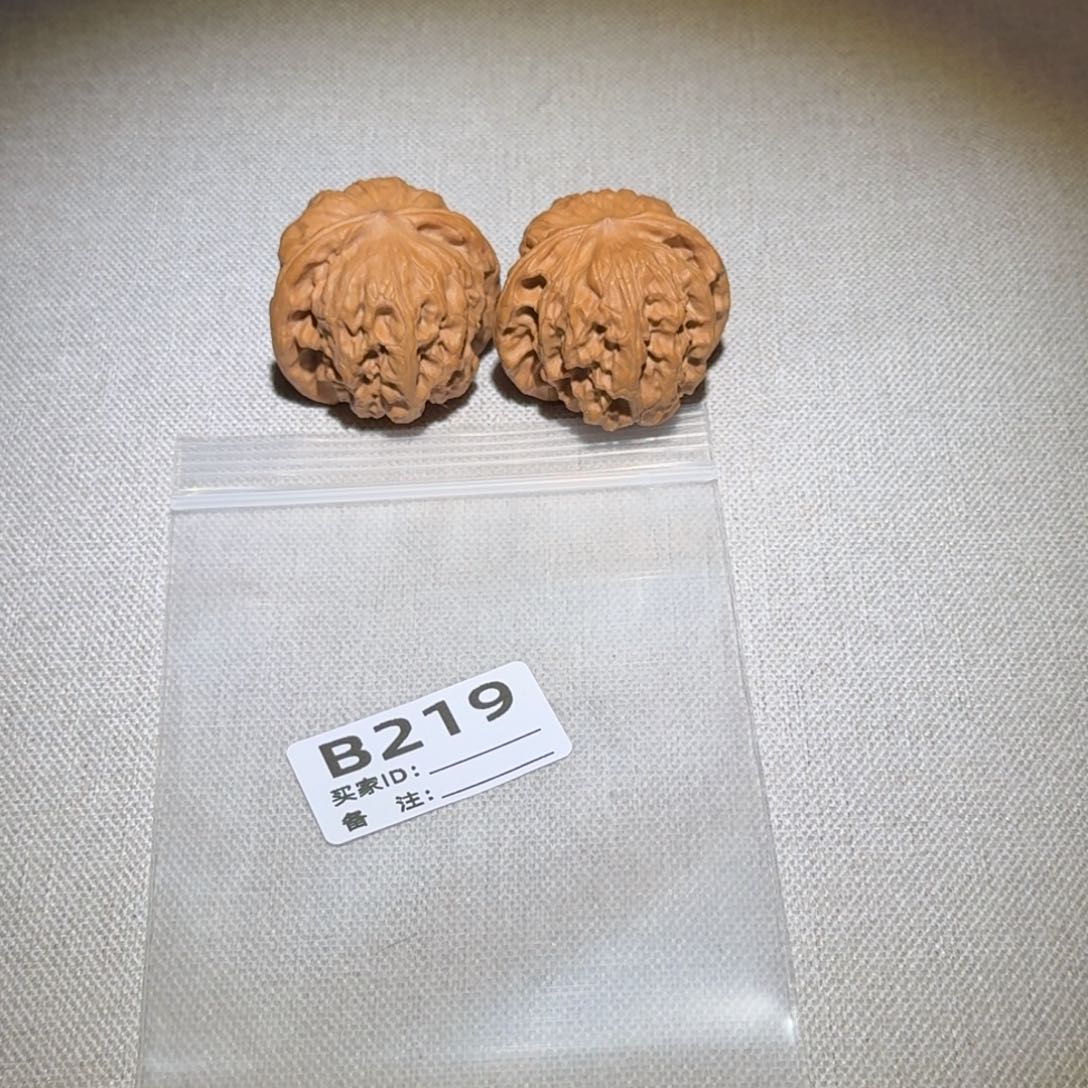 文玩核桃吊坠野狼219