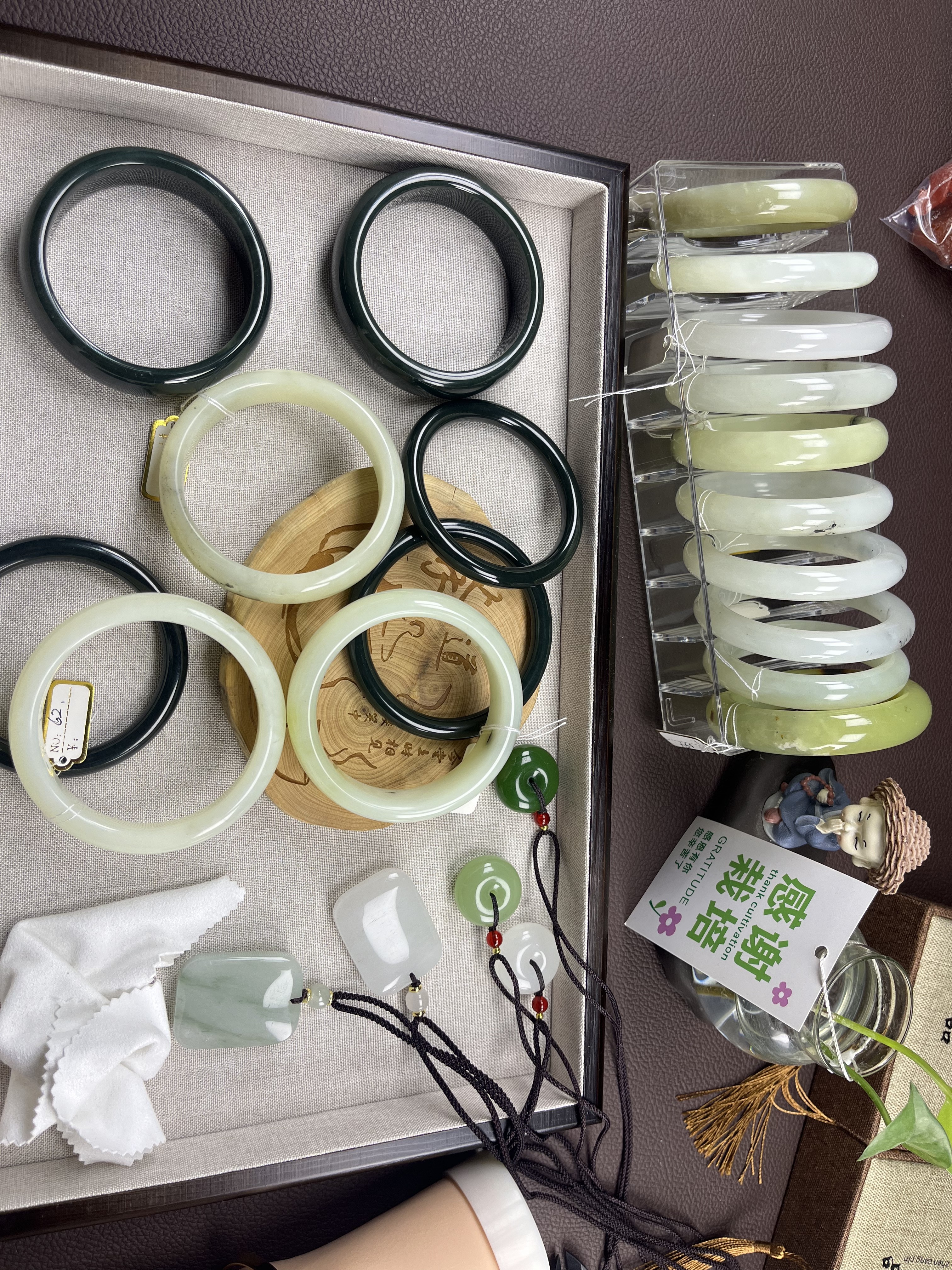 代拍天然玉石正圈手镯