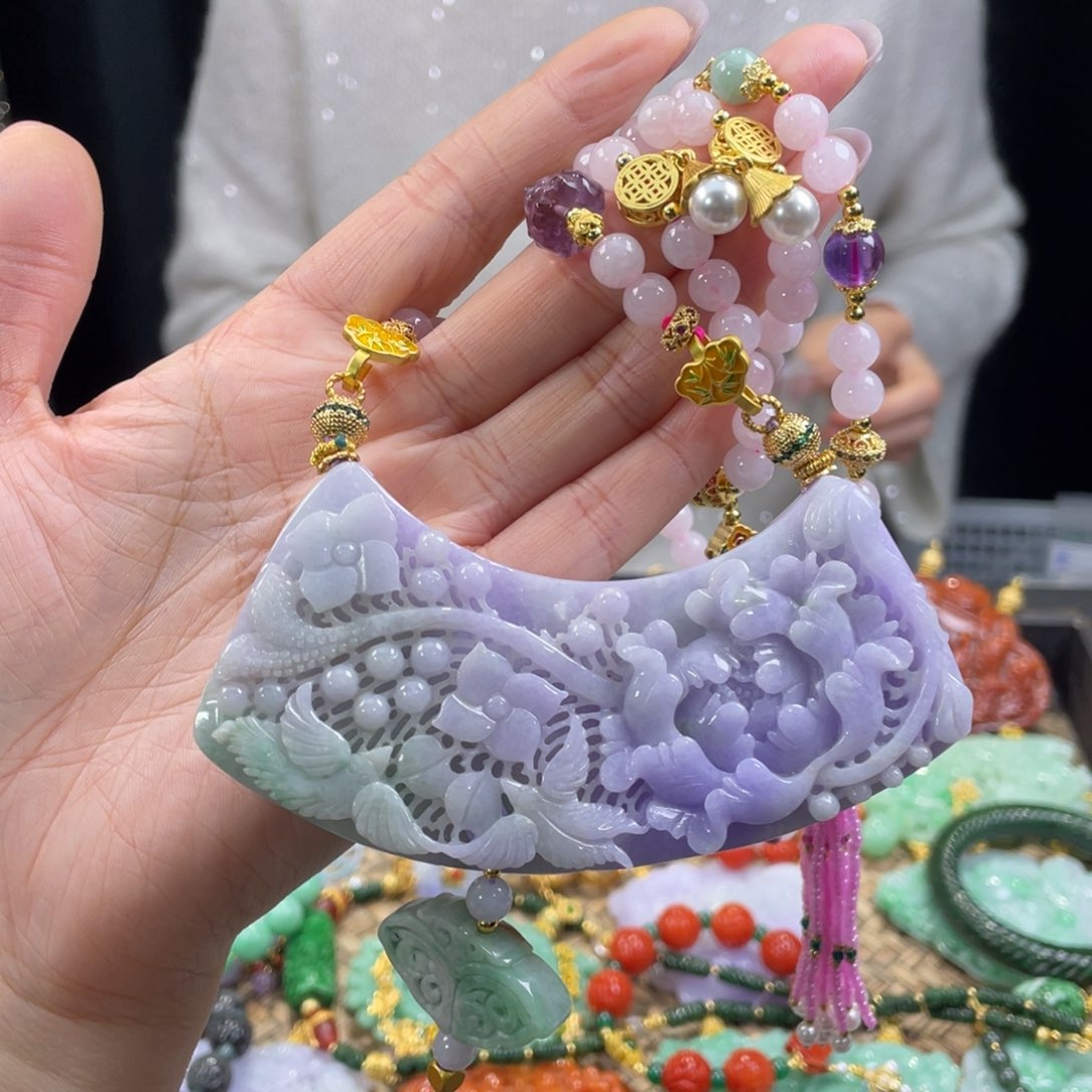 翡翠颈饰未镶嵌代编织