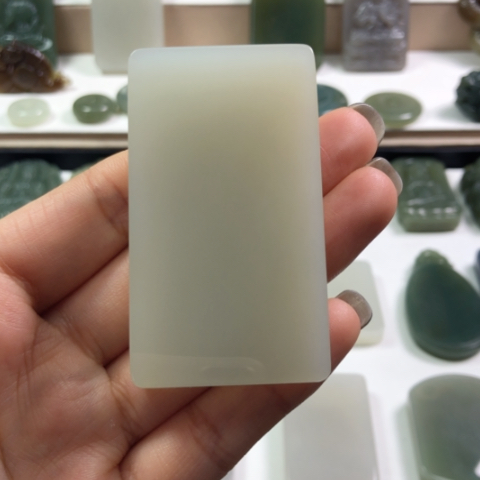 和田玉未镶嵌颈饰晴****^