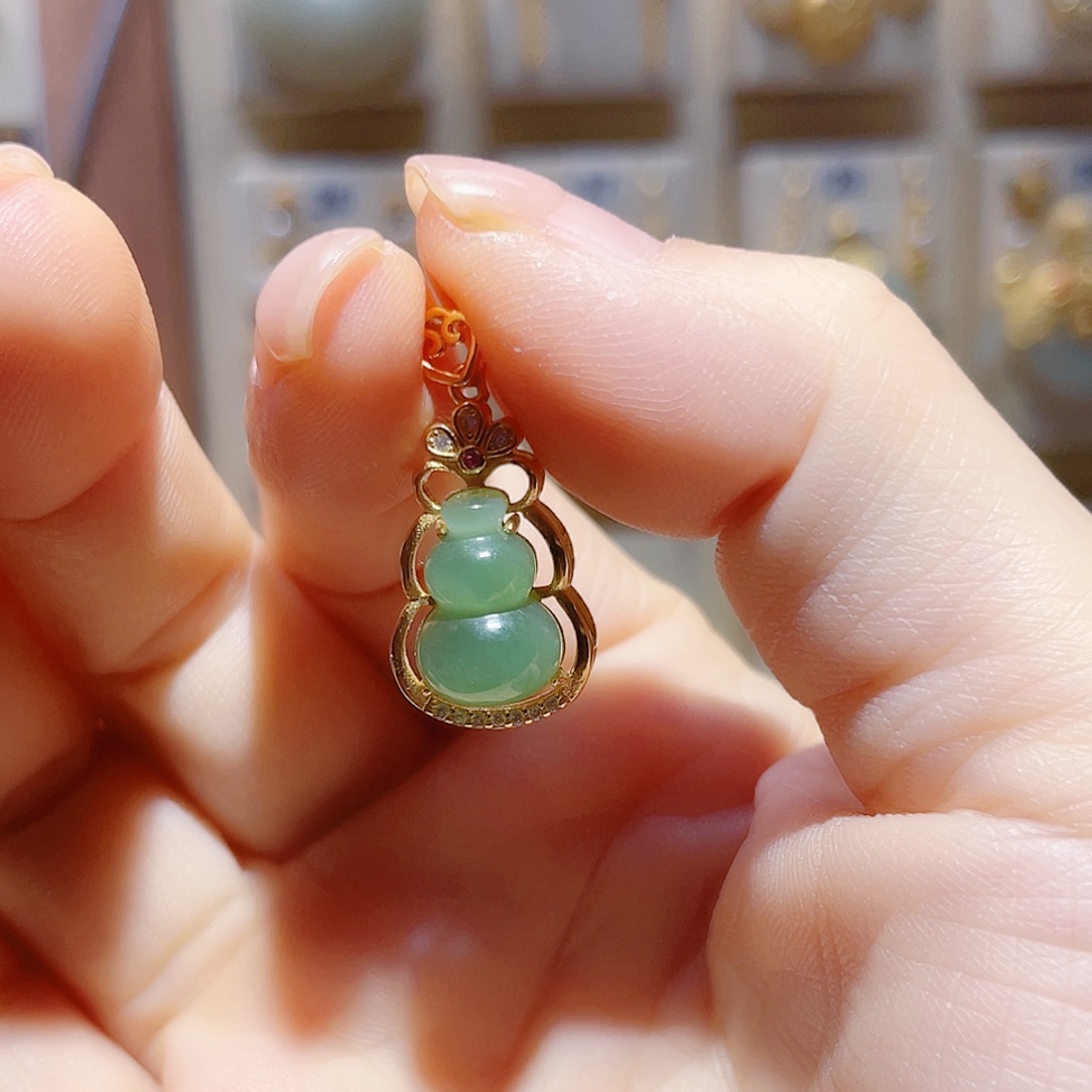 和田玉银S925镀金镶嵌颈饰