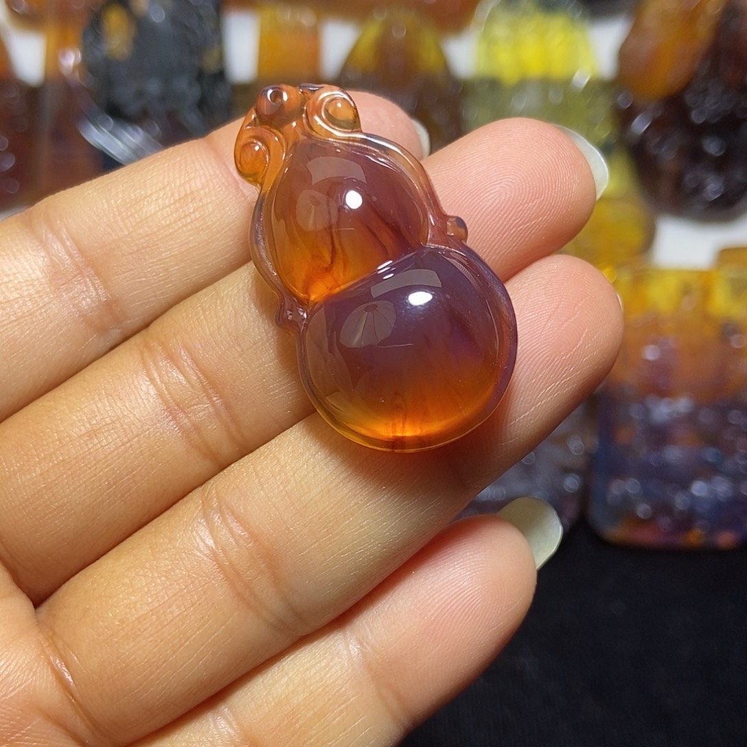 琥珀未镶嵌颈饰缅甸天然琥珀吊坠