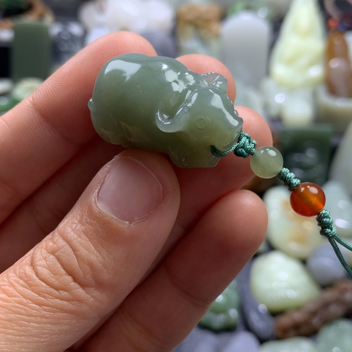 和田玉颈饰未镶嵌