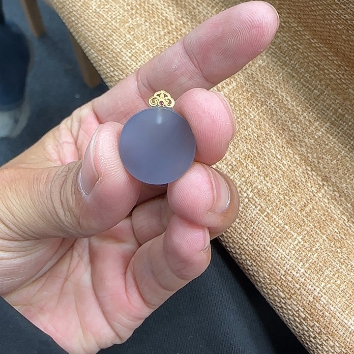 和田玉颈饰18K金镶嵌卡16