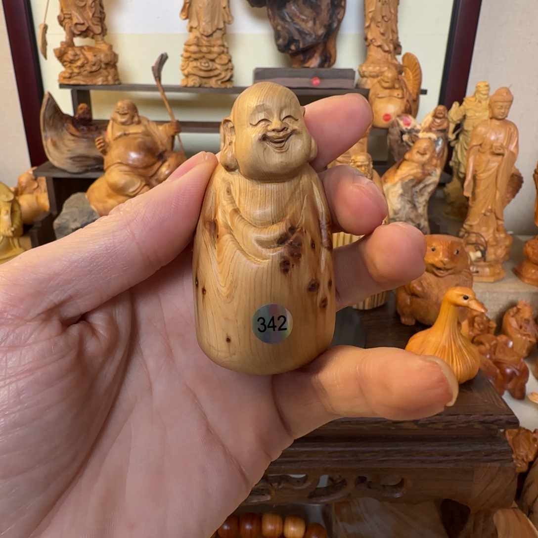 崖柏小木匠艺雕一物一拍