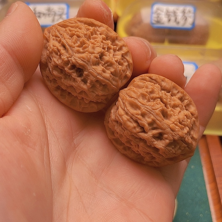 文玩核桃把件边36肚38水龙纹