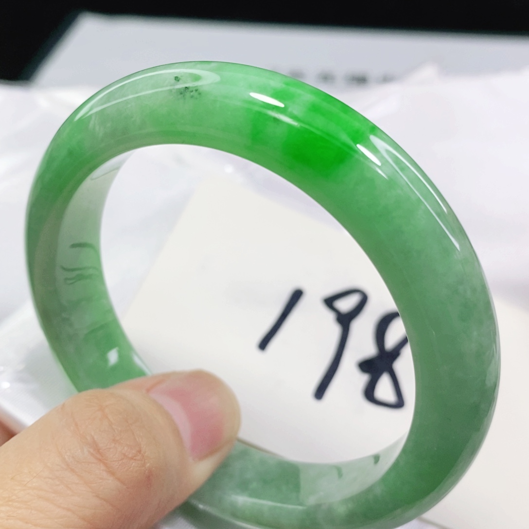 翡翠手镯未镶嵌55.4圈口