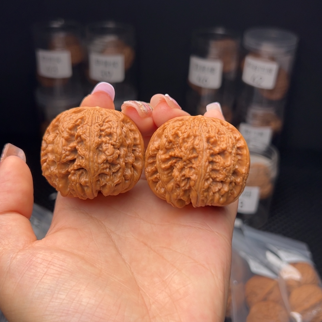 真***字文玩核桃吊坠大粗筋