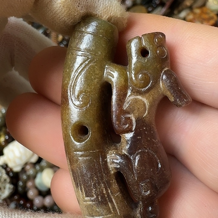 和田玉未镶嵌挂件